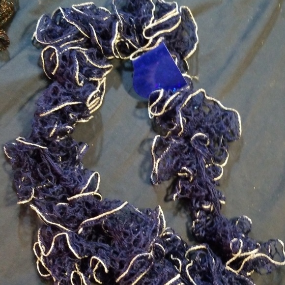 3/$15 New Lacey Sashay Scarf - Picture 1 of 3